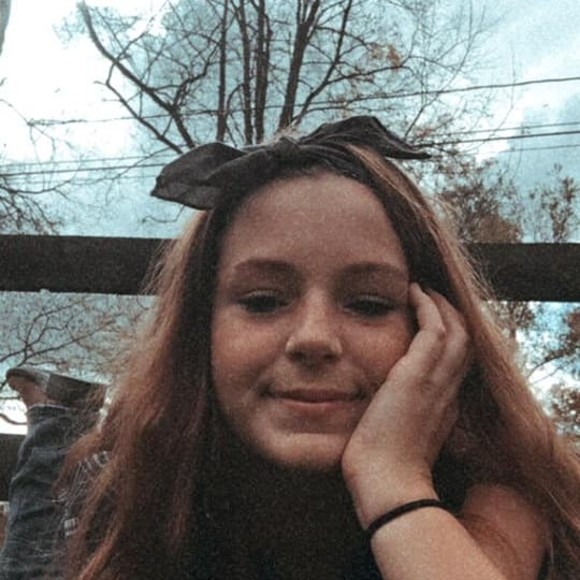 Meet your Posher, Cheyenne - Picture 1 of 1